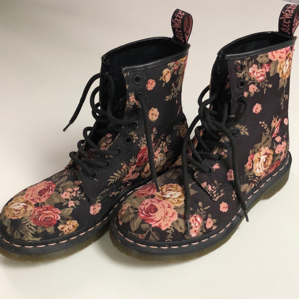 Floral Dr Martens